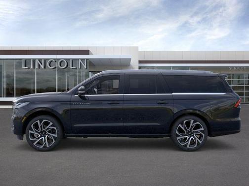 Infinite Black Metallic 2026 Lincoln Navigator L Black Label