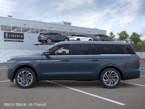 Flight Blue 2026 Lincoln Navigator L Reserve