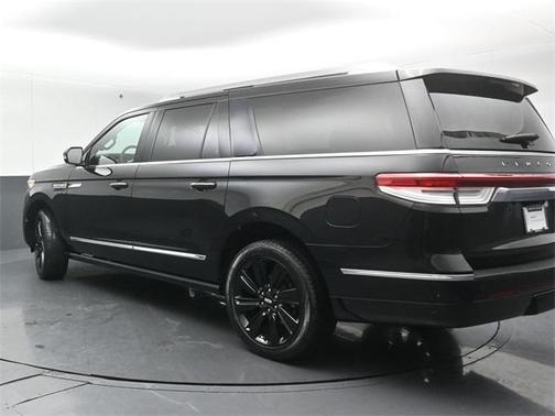 2022 Lincoln Navigator L Reserve
