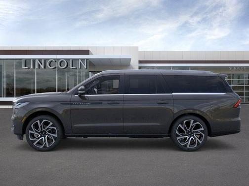 Metallic 2026 Lincoln Navigator L Black Label