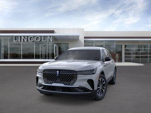 Metallic 2026 Lincoln Nautilus Premiere