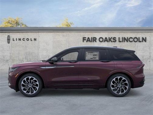 2025 Lincoln Nautilus Reserve