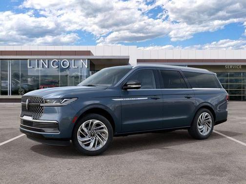 Pristine White 2027 Lincoln Navigator Reserve