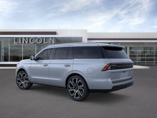 Gray Mist Metallic 2026 Lincoln Navigator Reserve