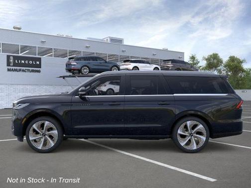 Infinite Black Metallic 2026 Lincoln Navigator L Black Label