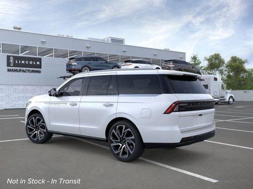 Crystal White Metallic 2026 Lincoln Navigator Reserve