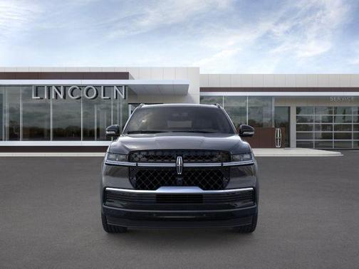 Infinite Black Metallic 2026 Lincoln Navigator L Reserve