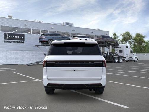 Crystal White Metallic 2026 Lincoln Navigator Reserve
