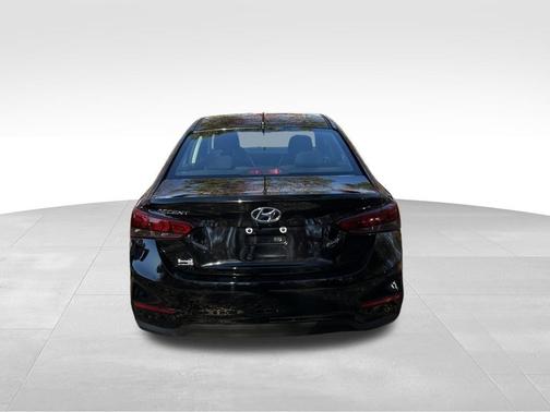 2022 Hyundai Accent SE