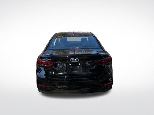 2022 Hyundai Accent SE