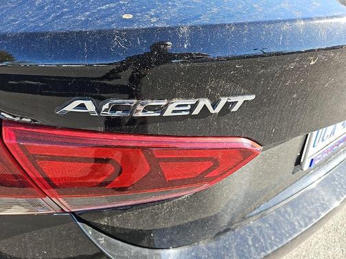 2022 Hyundai Accent SE