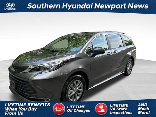 Predawn Gray Mica 2024 Toyota Sienna XLE