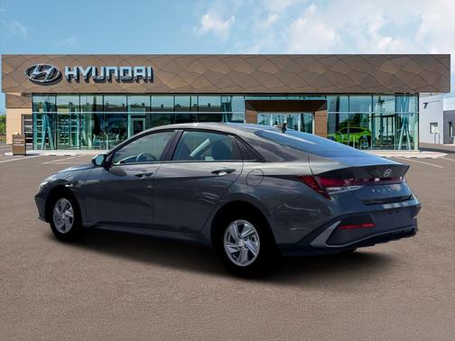 Amazon Gray 2026 Hyundai ELANTRA SE