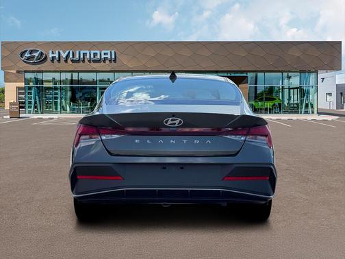 Amazon Gray 2026 Hyundai ELANTRA SE