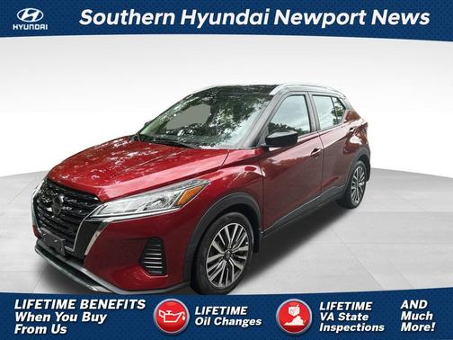 Scarlet Ember Tintcoat/Super Black 2021 Nissan Kicks SV