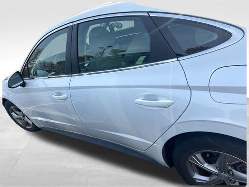 2020 Hyundai SONATA SE