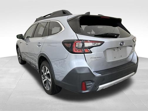 Ice Silver Metallic 2022 Subaru Outback Limited
