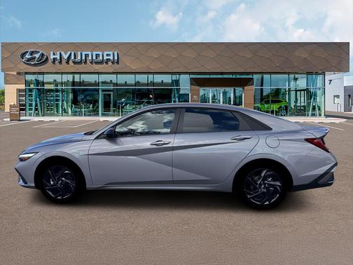 2026 Hyundai ELANTRA HEV SEL Sport