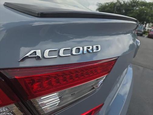 2022 Honda Accord Hybrid Base