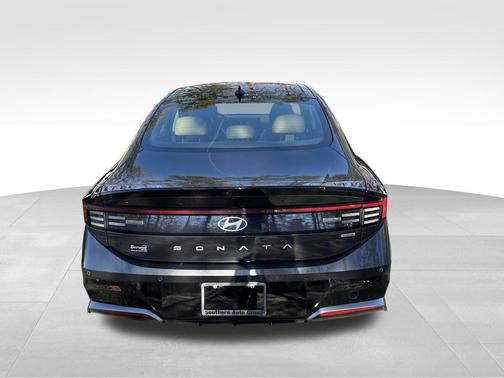 2024 Hyundai SONATA Hybrid Limited