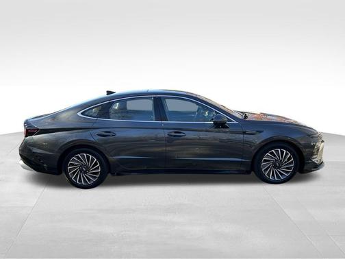 2024 Hyundai SONATA Hybrid Limited