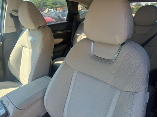 Shimmering Silver 2023 Hyundai TUCSON Limited