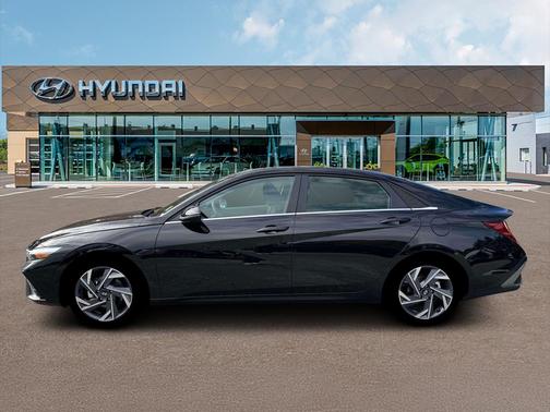 Abyss Black 2026 Hyundai ELANTRA Limited