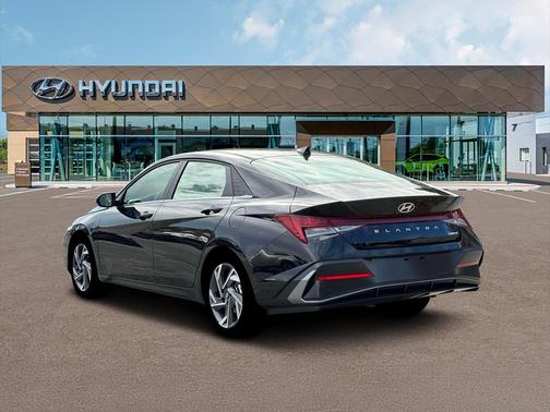 Abyss Black 2026 Hyundai ELANTRA Limited