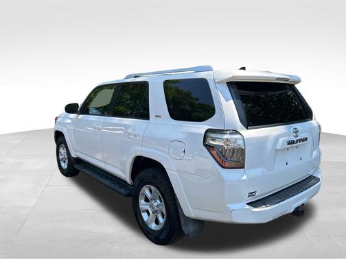 Super White 2018 Toyota 4Runner SR5 Premium
