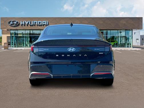 2026 Hyundai SONATA Hybrid SE