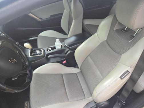 2013 Hyundai Genesis Coupe 2.0T Premium