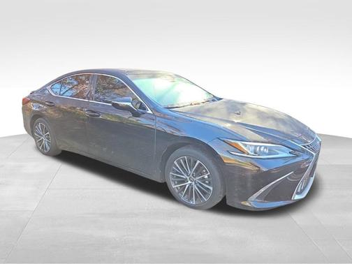 2023 Lexus ES 300h Base