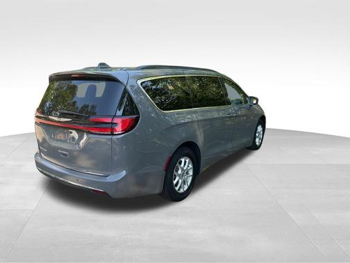 Ceramic Gray Clearcoat 2022 Chrysler Pacifica Touring L