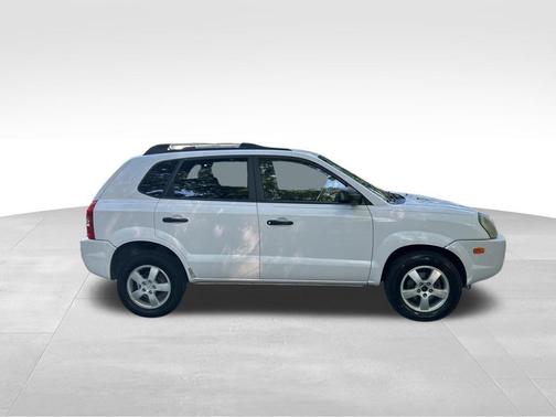 White 2007 Hyundai TUCSON GLS