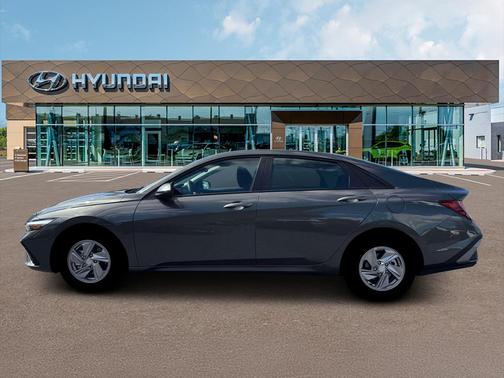 Amazon Gray 2026 Hyundai ELANTRA SE