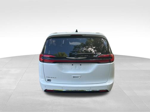 Bright White Clearcoat 2024 Chrysler Pacifica Touring L