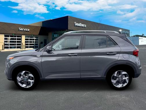 2026 Hyundai VENUE SEL w/Two-Tone Roof