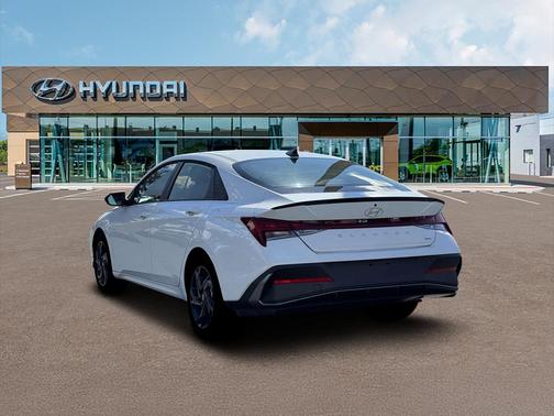 2026 Hyundai ELANTRA HEV SEL Sport