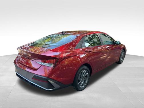 Ultimate Red 2024 Hyundai ELANTRA SEL