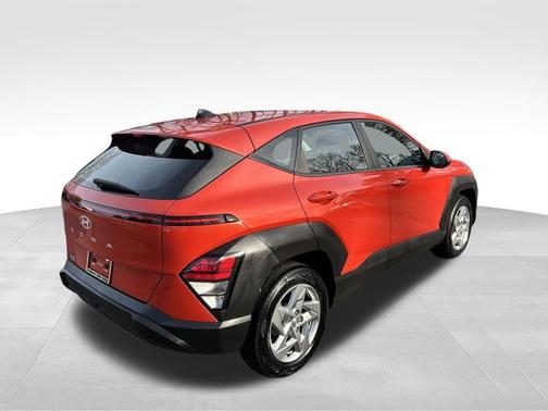 2025 Hyundai KONA SE