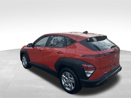 2025 Hyundai KONA SE