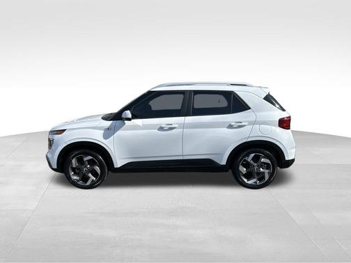 2022 Hyundai VENUE SEL