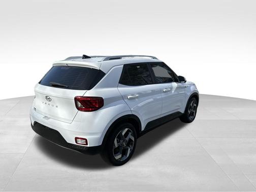 2022 Hyundai VENUE SEL