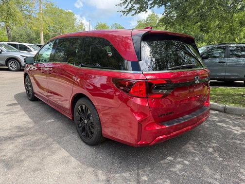 Radiant Red Metallic II 2026 Honda Odyssey Sport-L