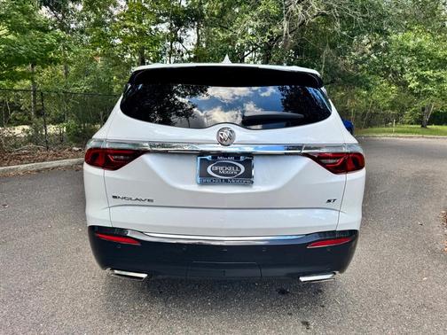 2022 Buick Enclave Essence