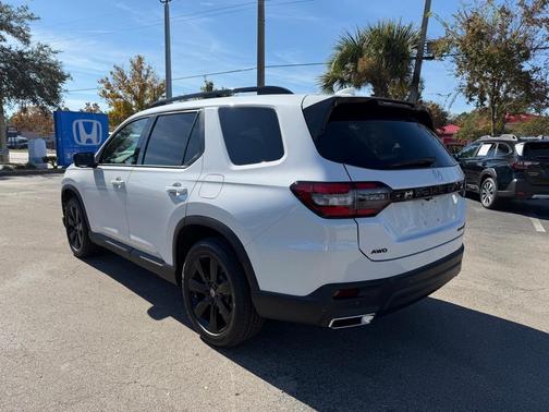 2025 Honda Pilot Black Edition