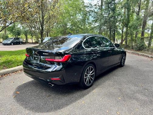 2021 BMW 330 i