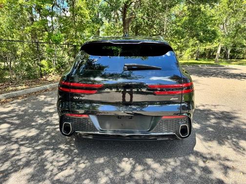 2022 Genesis GV70 2.5T
