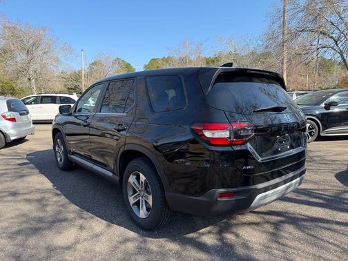 2023 Honda Pilot EX-L 8-Passenger