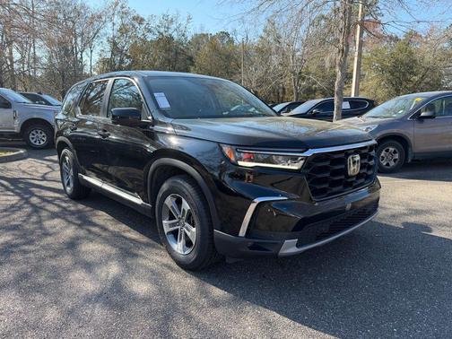 2023 Honda Pilot EX-L 8-Passenger